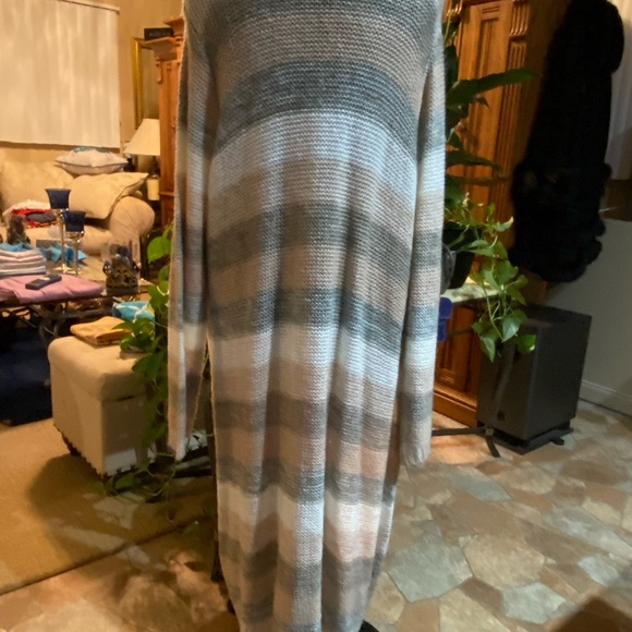 Cardigan - Picture 4 of 6